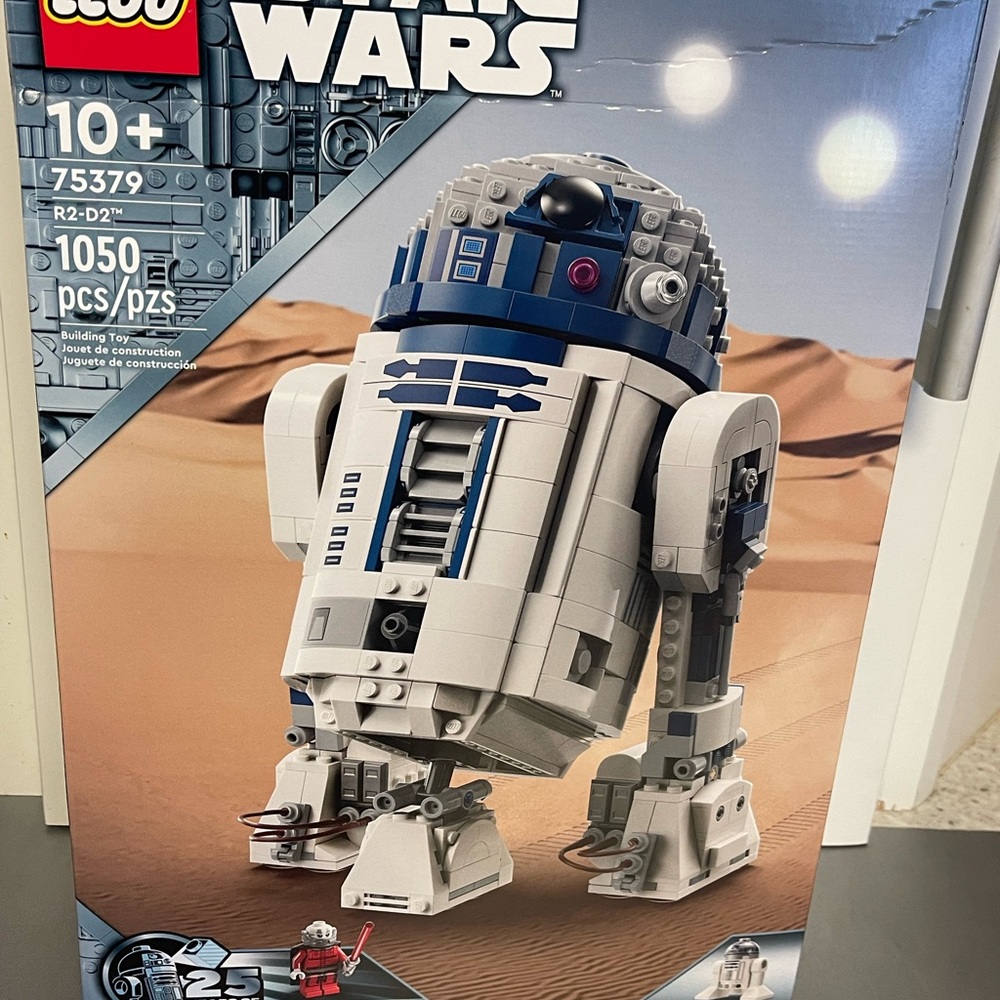 LEGO Star Wars R2-D2 Building Set 75379 1040 Pcs 10+ Exclusive Mini Figures NIB